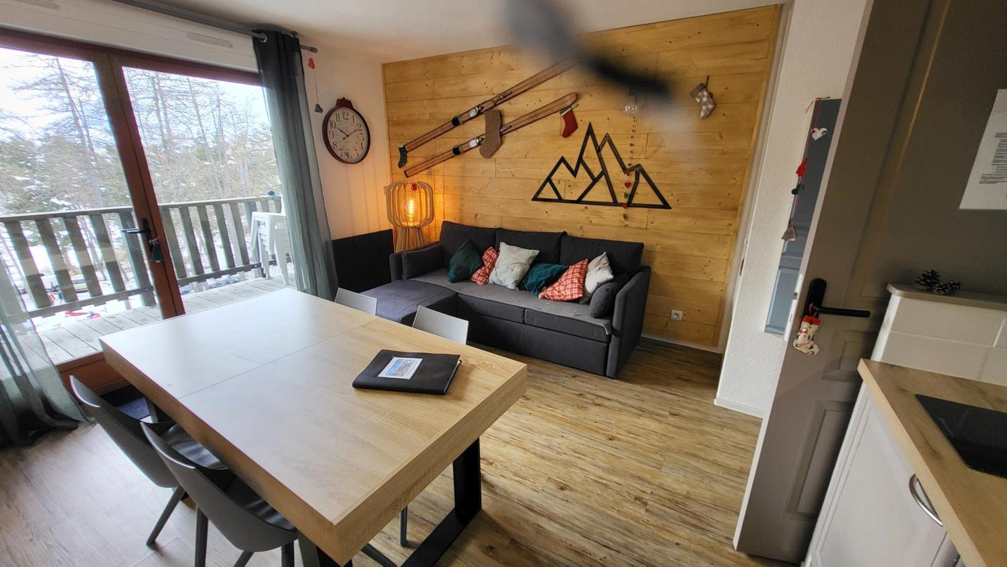 Appartement 4 A 6 Personnes - Chalets D'Aurouze - La Joue Du Loup Saint-Étienne-en-Dévoluy Buitenkant foto