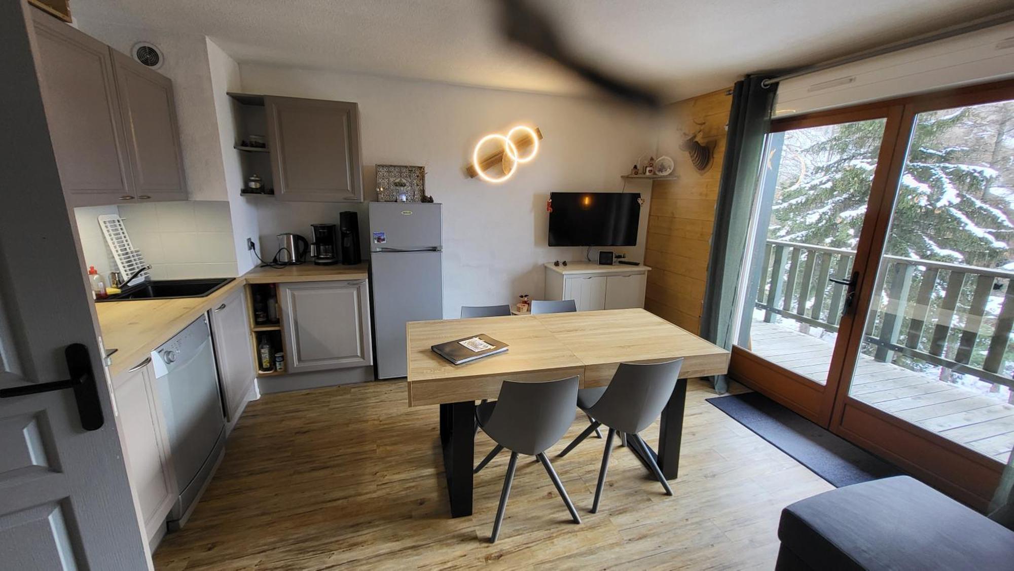 Appartement 4 A 6 Personnes - Chalets D'Aurouze - La Joue Du Loup Saint-Étienne-en-Dévoluy Buitenkant foto